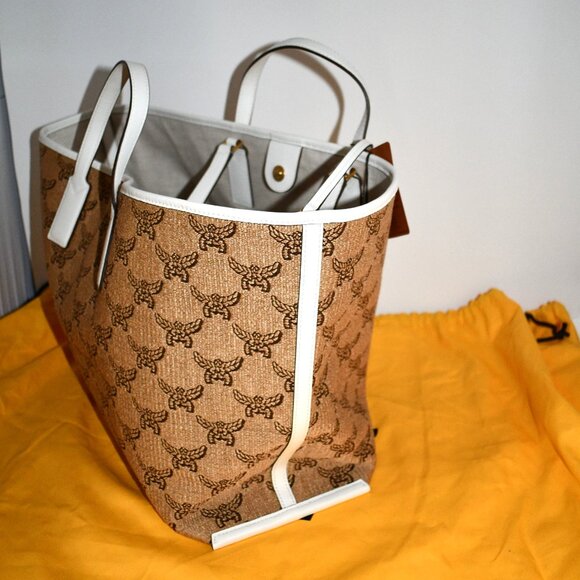 MCM Himmel OTH MEDIUM Shopper Tote in Natural #MWPFSAC021N001 NWT - Picture 11 of 13